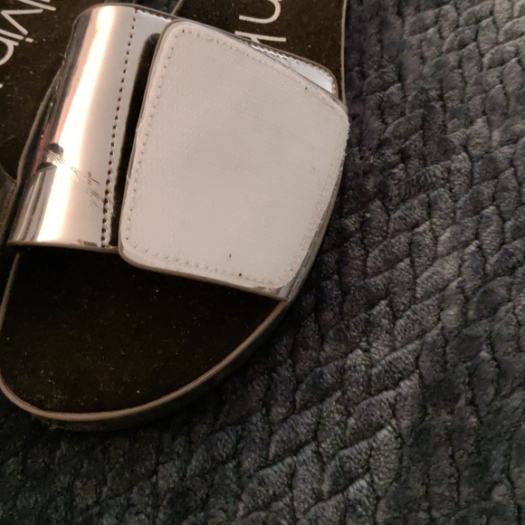 Sandals - Picture 2 of 3